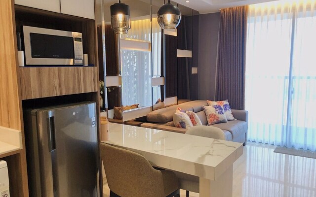 Gold Coast PIK Sea View Apartments by LongeSuites