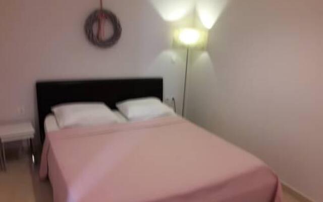 Afroessa Studios & Apartments
