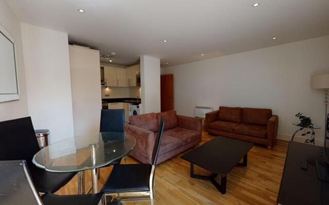 Comfy One Bedroom Apartment in Heart of Waterloo