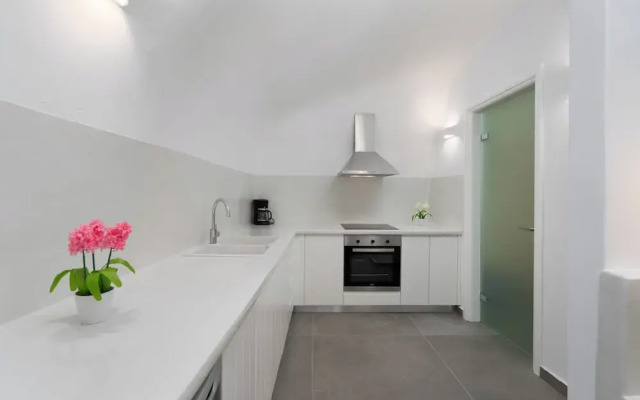 Yiota Collection  3Suites&3Prive Jacuzzi