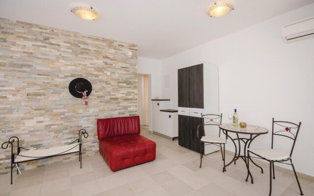 Stunning Home in Sevid With Wifi and 5 Bedrooms