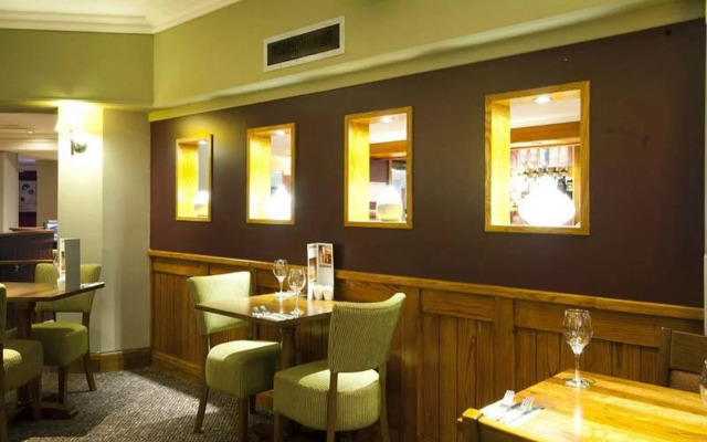 Premier Inn Glasgow Airport