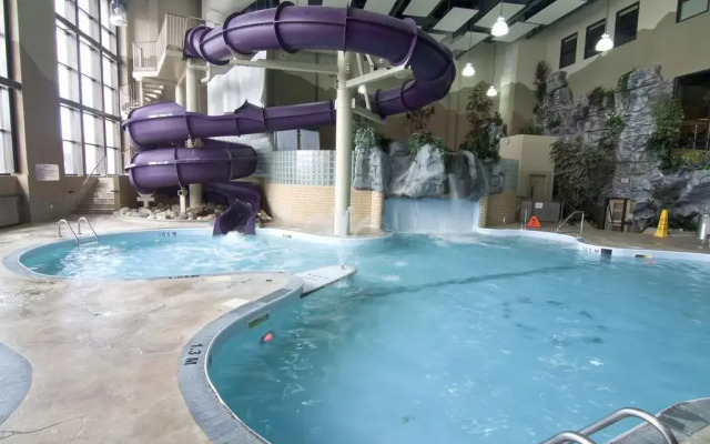Clarion Hotel & Suites