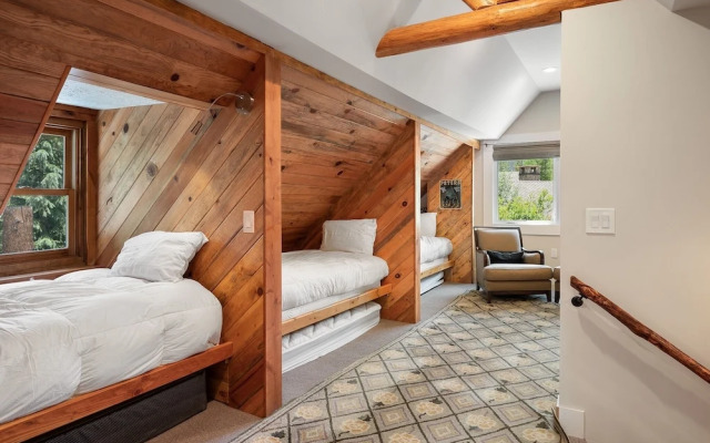 The River House 3 Bedroom Cabin