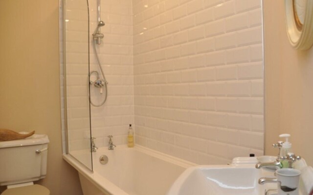 Country Estate - Courtyard Apartment, Llandenny