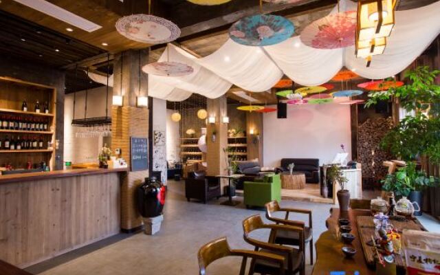 Wuhuatang Boutique Hostel