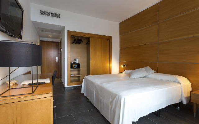 Palladium Hotel Cala Llonga - Adults Only