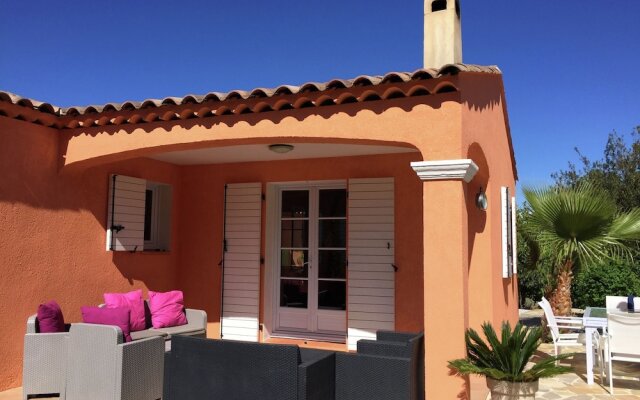 Country-style Villa With Private Pool, Walking Distance From Flayosc
