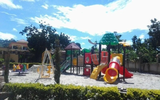 Nican Resort