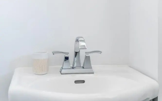 Designed 1BR Apartment 4