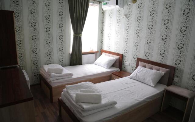 Hotel Plaza 777