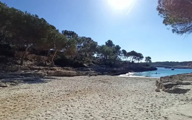 Burgit in Santa y With 2 Bedrooms and 1 Bathrooms