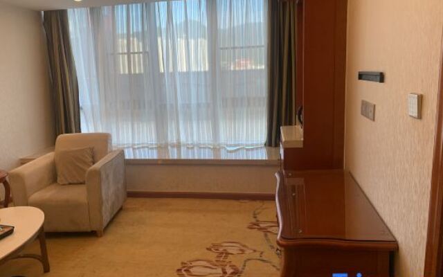 Vienna Hotel Fujian Quanzhou Anxi County Baolong Square