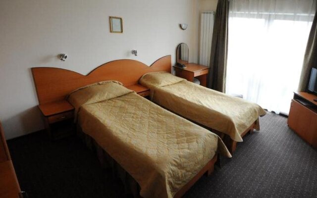 Hotel Everest
