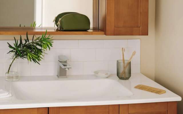 Roami at Duncan Plaza