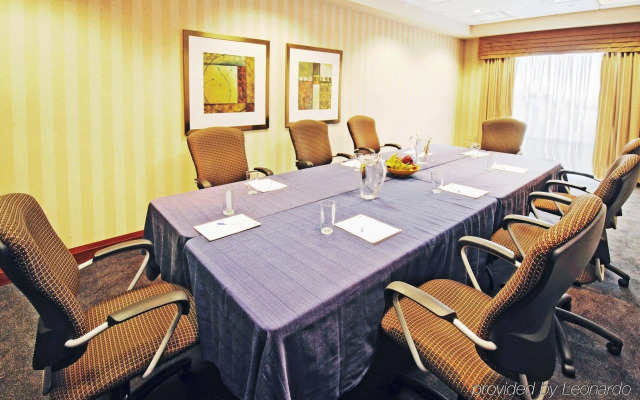 Holiday Inn Express & Suites Brampton by IHG