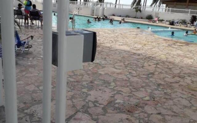 Beach Front Apt at Marbella del Caribe 3