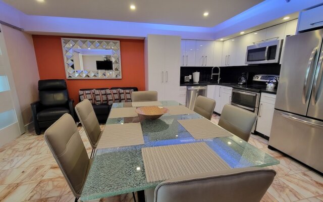 Alexander 1420 3 Bedroom Apts by RedAwning