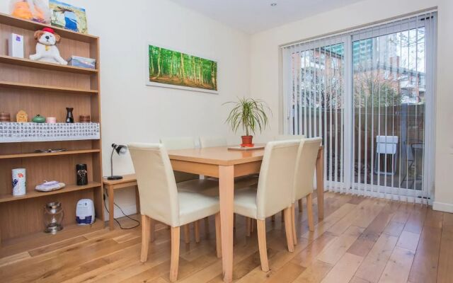 Spacious 2 Bedroom House in South Bermondsey