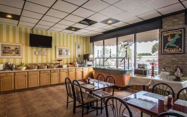 Days Inn by Wyndham Stuart