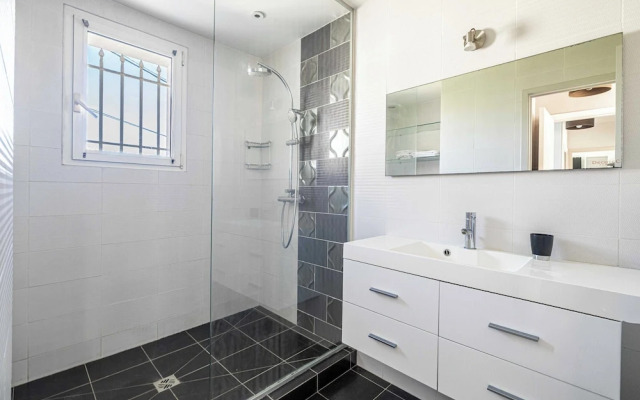 A/c Villa 8br/15p With Pool & Tennis - Antibes