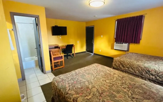 Relax Inn By OYO Sulphur Hwy 90