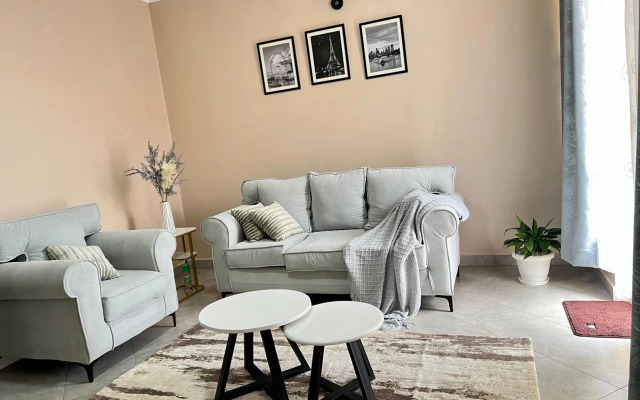 Cozy room with WIFI,parking space close to everything