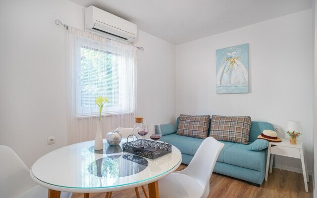 "one Bedroom Apartment for 2 People"