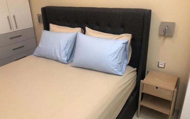 Royal Red suite No2 PIRAEUS PORT
