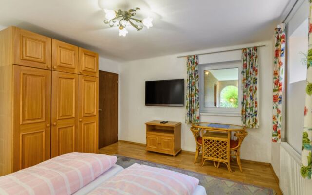 House Riki Bruck
