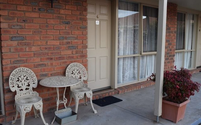 Australian Settlers Motor Inn