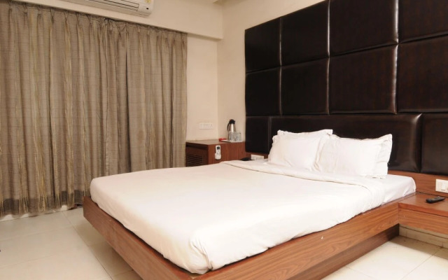 Hotel Neelkanth-Paradise