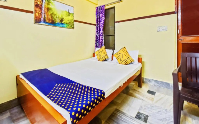 Hotel Plaza Lodge by OYO Rooms