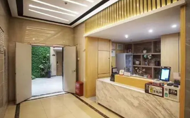 Xuzhou Yunjing Hotel (Normal College Tongshan Wanda Branch)