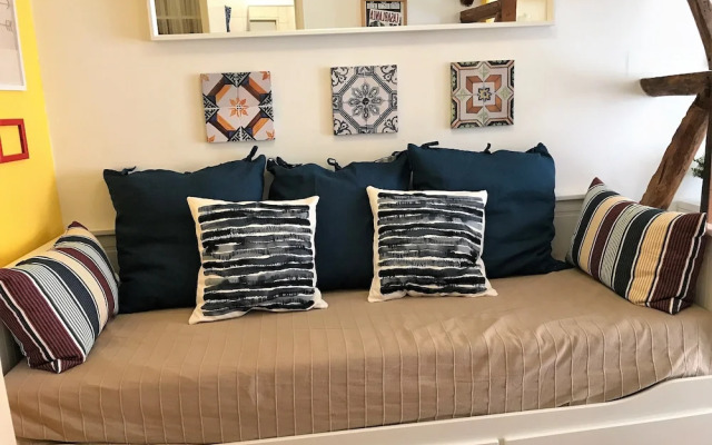 Typical studio in great location Tram 28