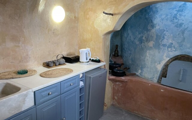 Charming 2-bed Villa in Thera With Outdoor hot tub