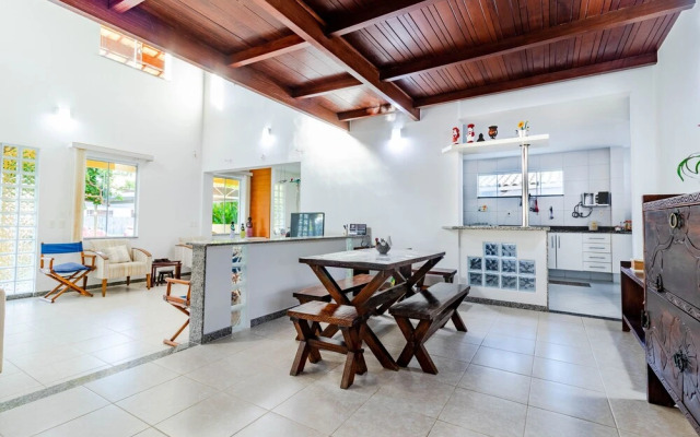 GB16 Casa 6 Suítes a 50m da Praia