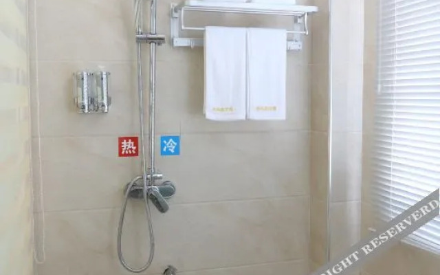 Xinfenghuang Hostel