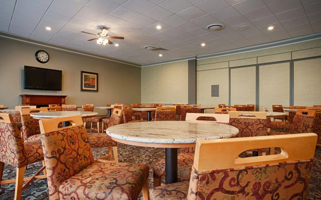 Best Western Summit Inn