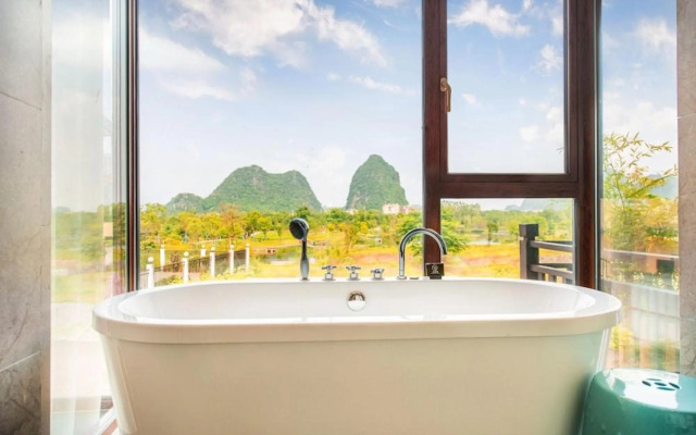Peach Blossom Resort Hotel