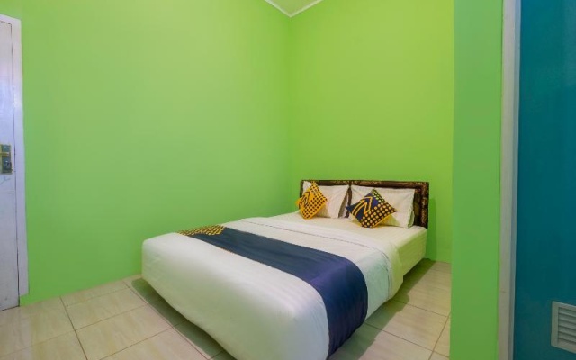 Spot On 2859 Fatan Costel – Guest Rooms – Cianjur