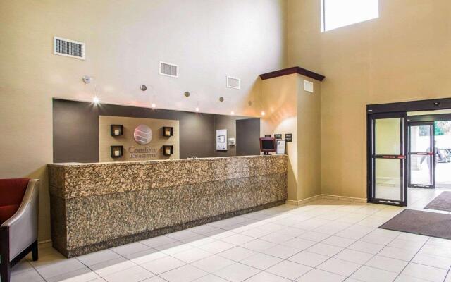 Comfort Inn & Suites St. Louis - O'Fallon