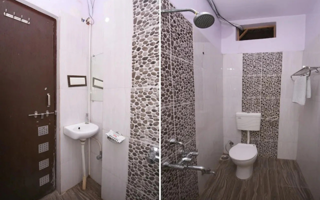 BM Hotel Aarna Palace by OYO