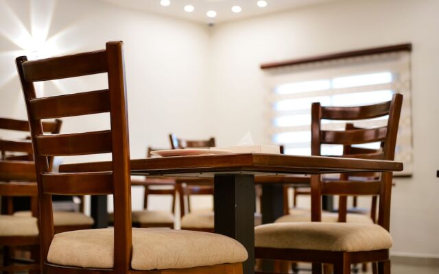 Petra Premium Hotel