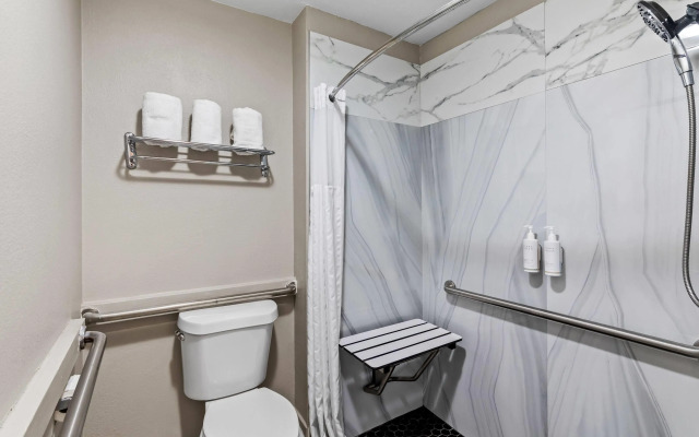 Super 8 by Wyndham Fredericksburg