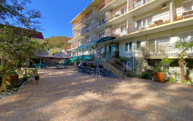 Aleandr Hotel