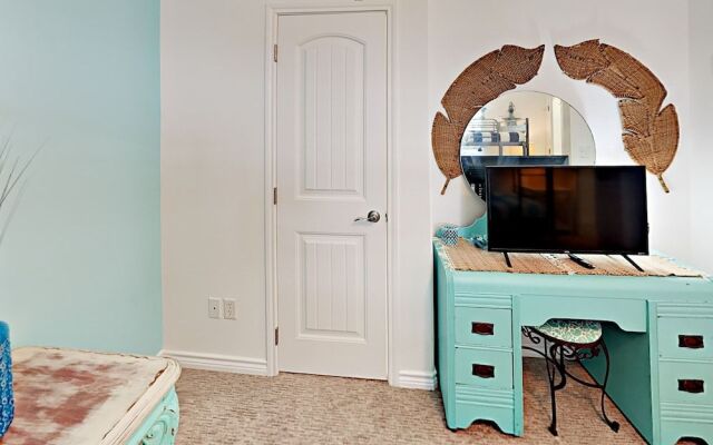 Blondie's Beachhouse - 3 Br Condo