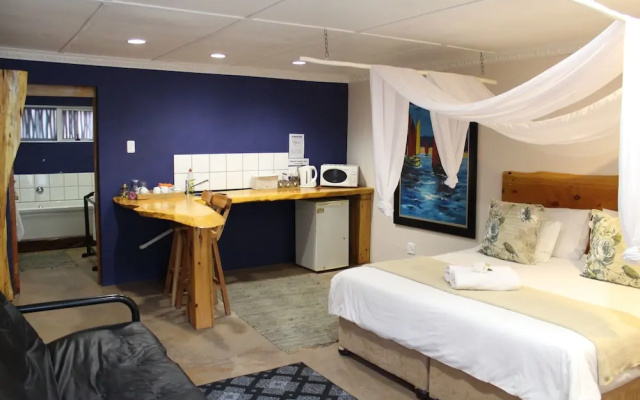 Tidewaters River Lodge
