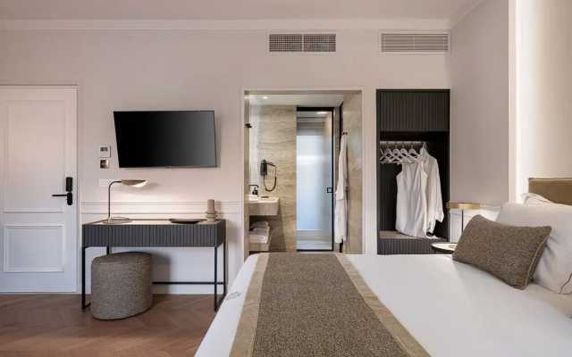 Riviera Suites