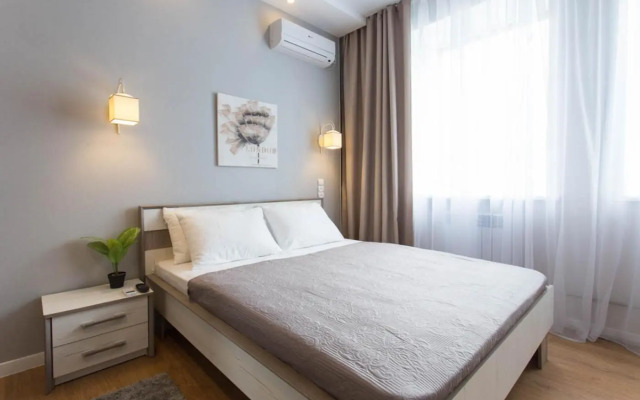 LUX studio near metro Pushkinska, Universytet - Chernyshevska str. 95-4